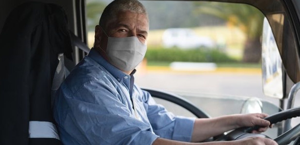 Truck Drivers Should Be Next in Line for the Vaccine